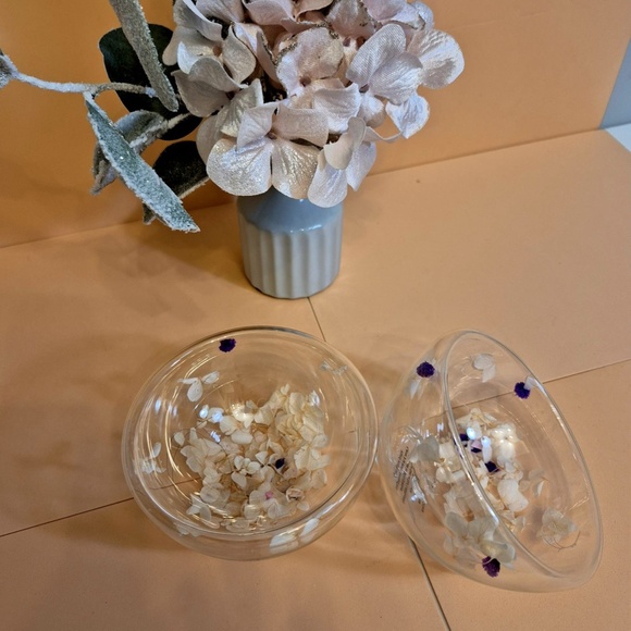 Beautiful Set of Trinket Dish - Picture 2 of 2